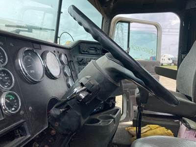 International 9100 Steering Column