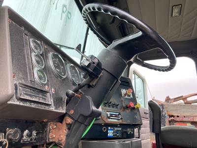 International 9100 Steering Column