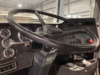 International 9100 Steering Column