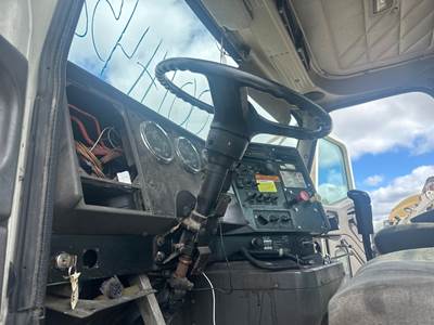 International 9100 Steering Column