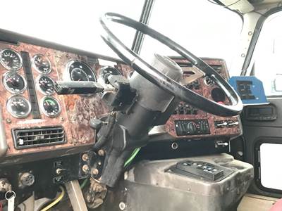 International 9200 Steering Column