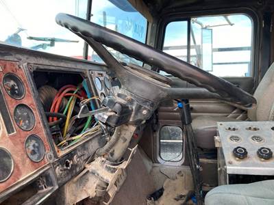 International 9200 Steering Column