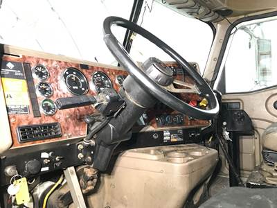 International 9200 Steering Column