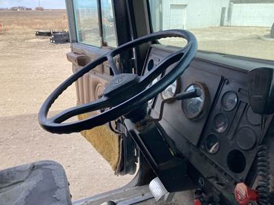 International 9300 Steering Column