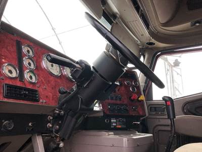 International 9400 Steering Column