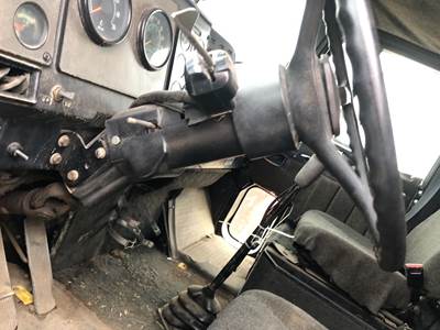 International 9400 Steering Column