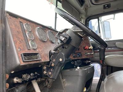 International 9400 Steering Column