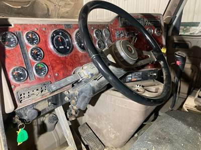 International 9400 Steering Column