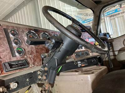 International 9400 Steering Column
