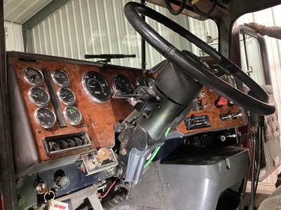 International 9400 Steering Column