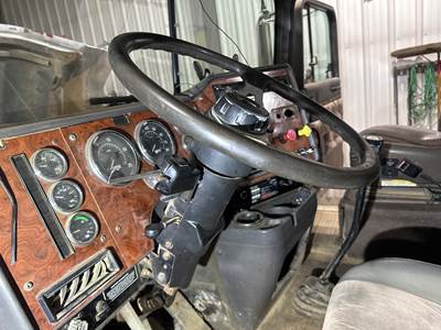 International 9400 Steering Column