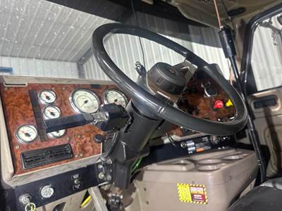 International 9400 Steering Column