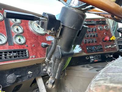 International 9900 Steering Column