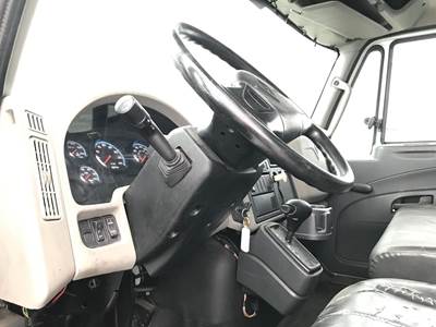 International DuraStar 4300 Steering Column for a International Durastar (4300)