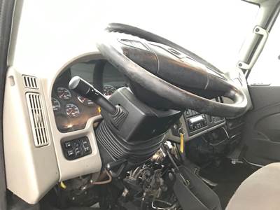 International DuraStar 4400 Steering Column for a International Durastar (4400)