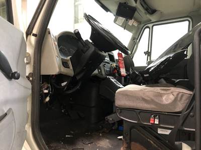 International DuraStar 4400 Steering Column for a International Durastar (4400)