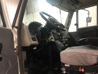 International DuraStar 4400 Steering Column for a International Durastar (4400)