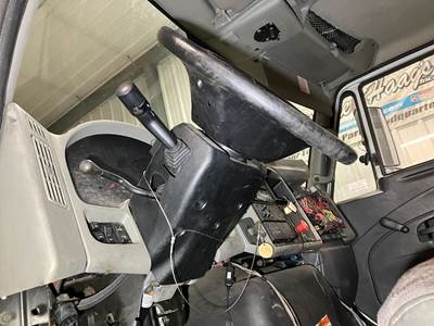 International DuraStar 4400 Steering Column for a International Durastar (4400)