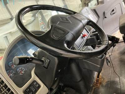 International DuraStar 4400 Steering Column for a International Durastar (4400)