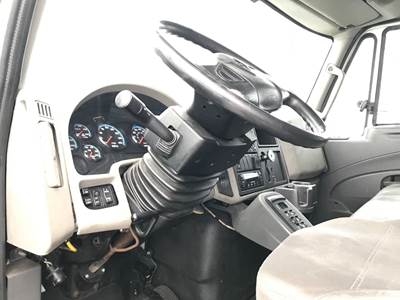 International DuraStar 4400 Steering Column for a International Durastar (4400)