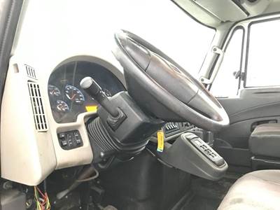 International DuraStar 4400 Steering Column for a International Durastar (4400)