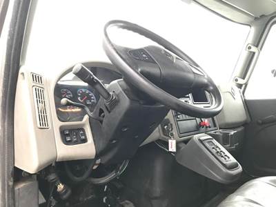 International DuraStar 4400 Steering Column for a International Durastar (4400)