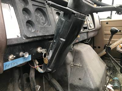 International S1900 Steering Column