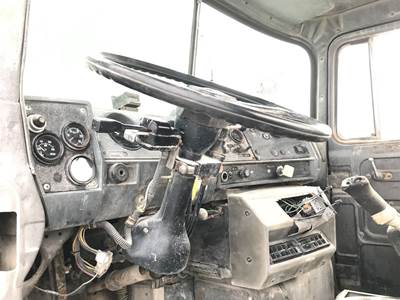 Mack DM600 Steering Column