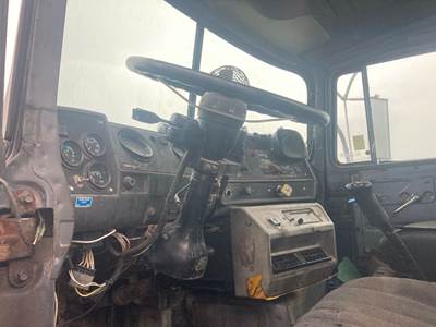 Mack DM800 Steering Column