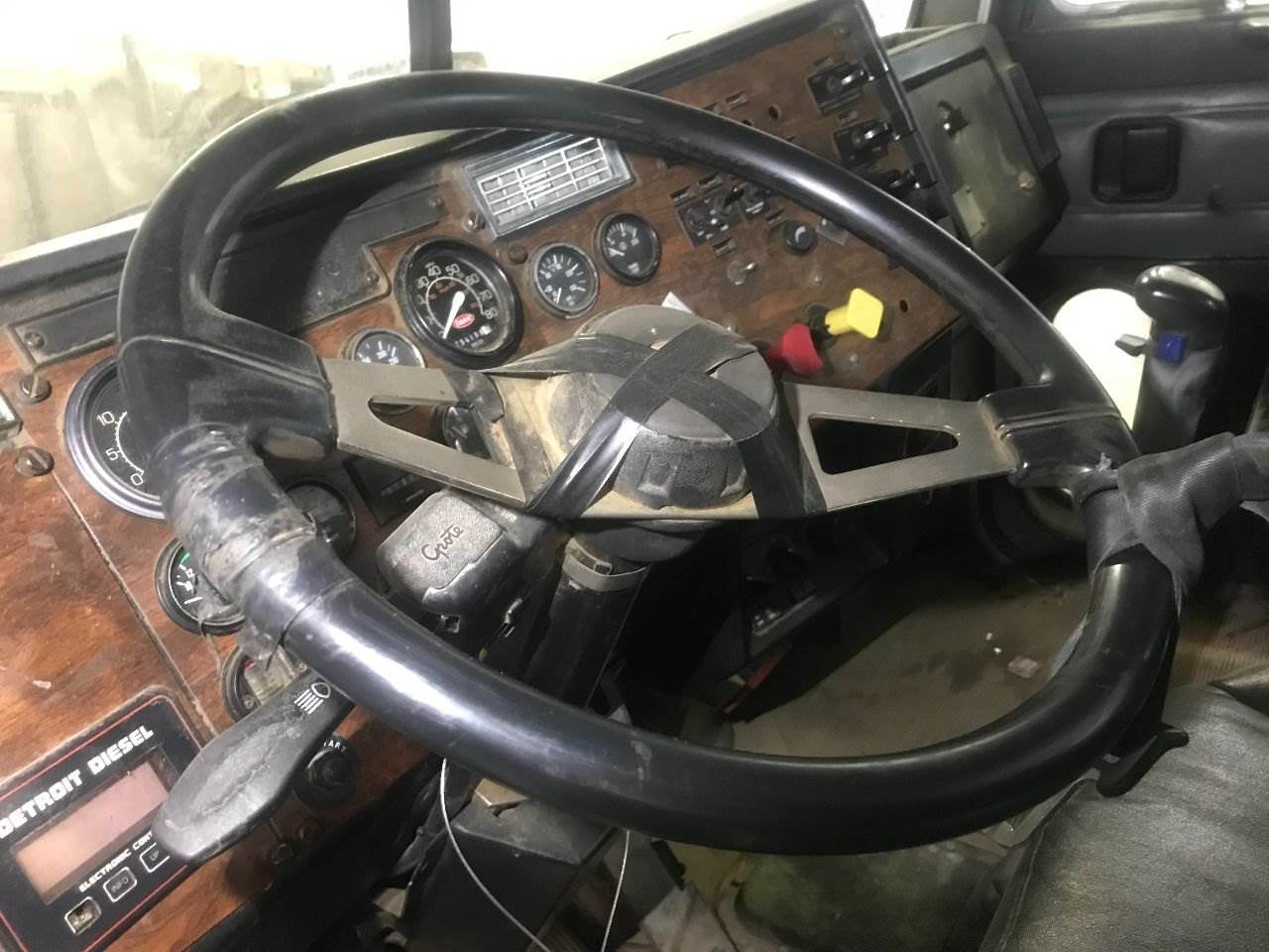 1998 Peterbilt 379 Steering Column For Sale Sioux Falls, SD
