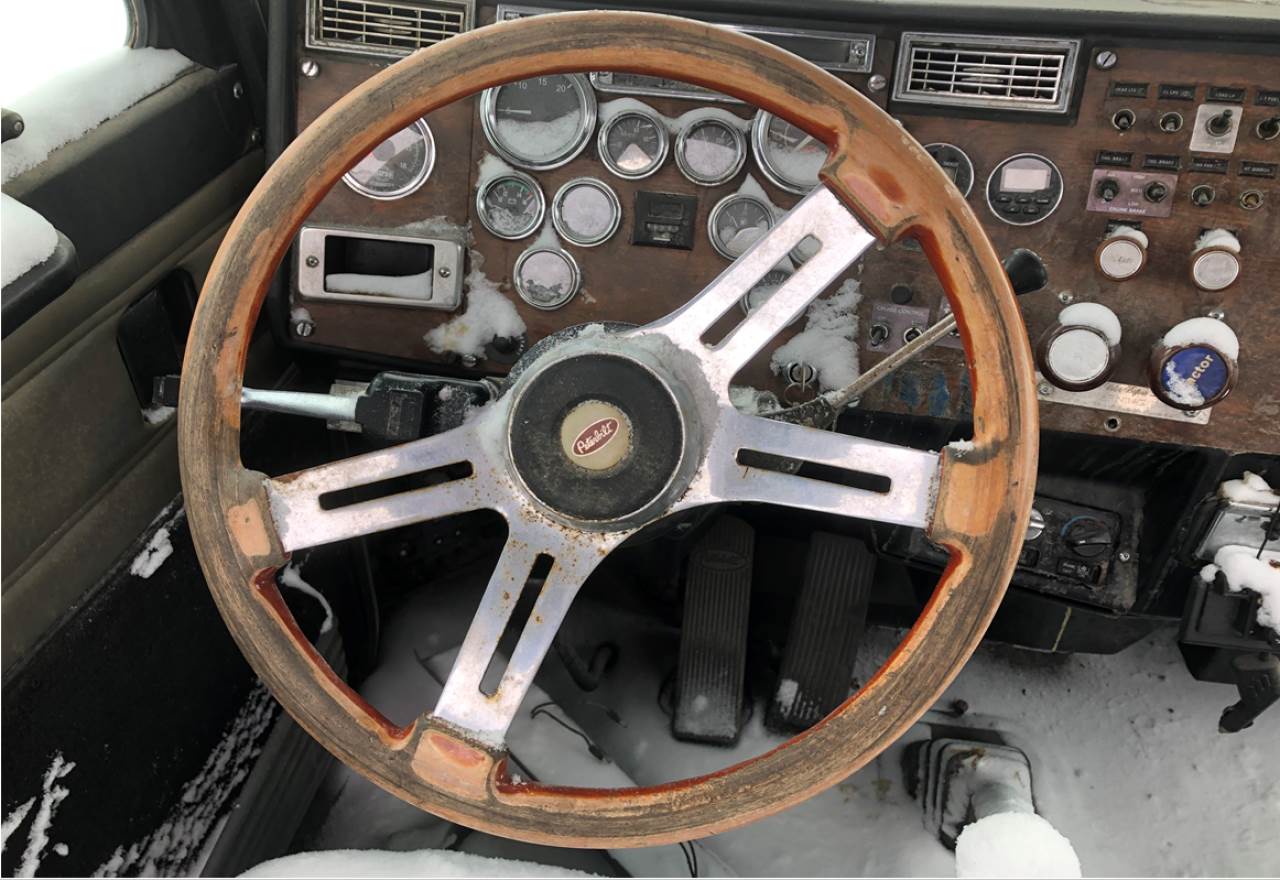 1998 Peterbilt 379 Steering Column For Sale Sioux Falls, SD