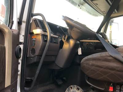 Volvo VNL Steering Column