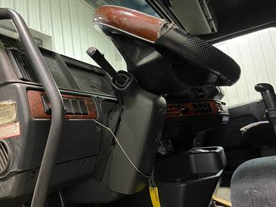 Volvo VNL Steering Column