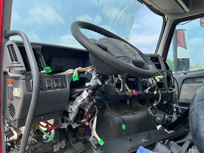 Volvo VNL Steering Column