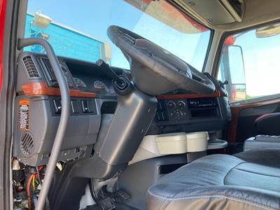 Volvo VNL Steering Column