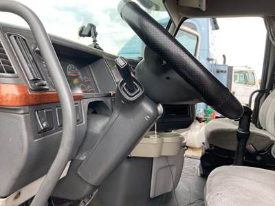 Volvo VNL Steering Column