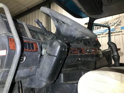 Volvo VNL Steering Column