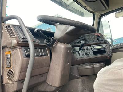 Volvo VNL Steering Column