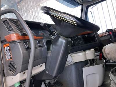 Volvo VNL Steering Column