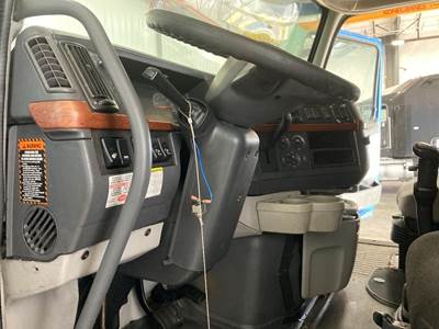 Volvo VNL Steering Column