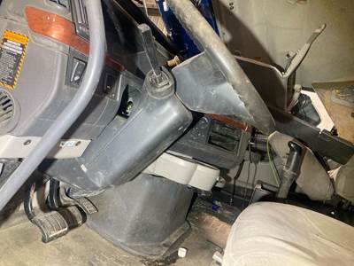 Volvo VNL Steering Column