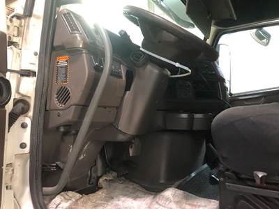 Volvo VNL Steering Column