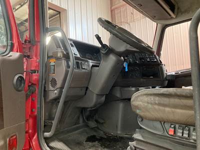 Volvo VNL Steering Column