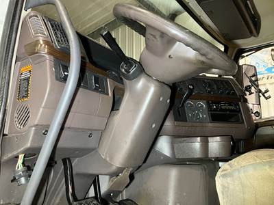 Volvo VNL Steering Column
