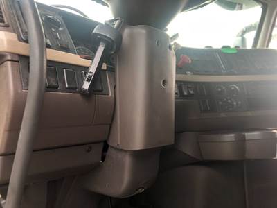 Volvo VNL Steering Column