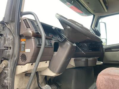 Volvo VNL Steering Column