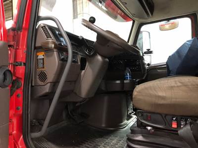 Volvo VNL Steering Column