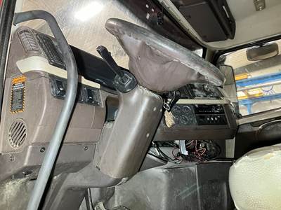 Volvo VNL Steering Column