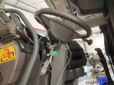 Volvo VNL Steering Column
