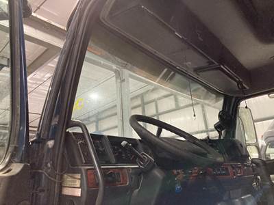 Volvo VNL Steering Column